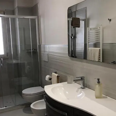 L'angolo Delle Dimore 6 Posti Letto Appartement